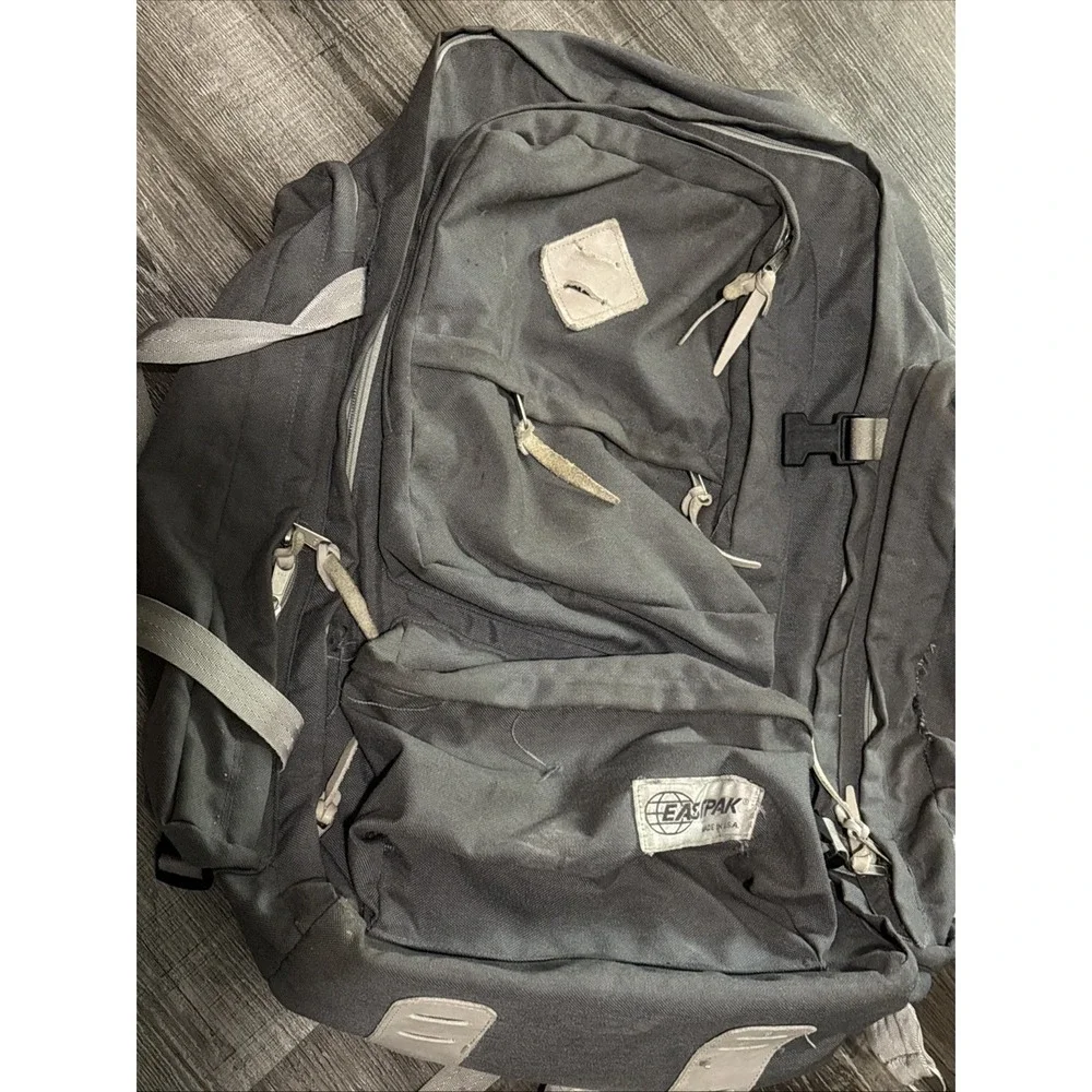 Vintage Eastpak Made in USA Backpack Extra Large 24in Travel Bag Gray Mens